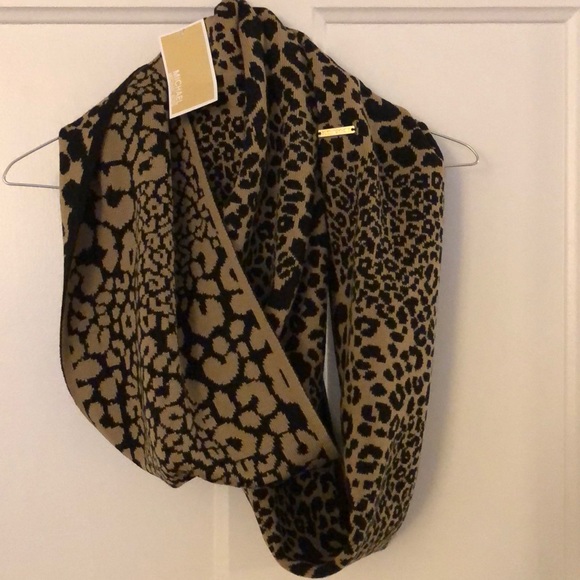 Michael Kors Accessories - Michael Kors NWT Infinity Scarf